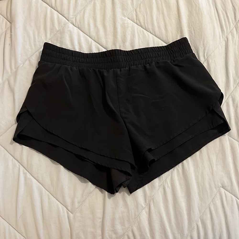 NEVER WORN ✨ FABLETICS black shorts
